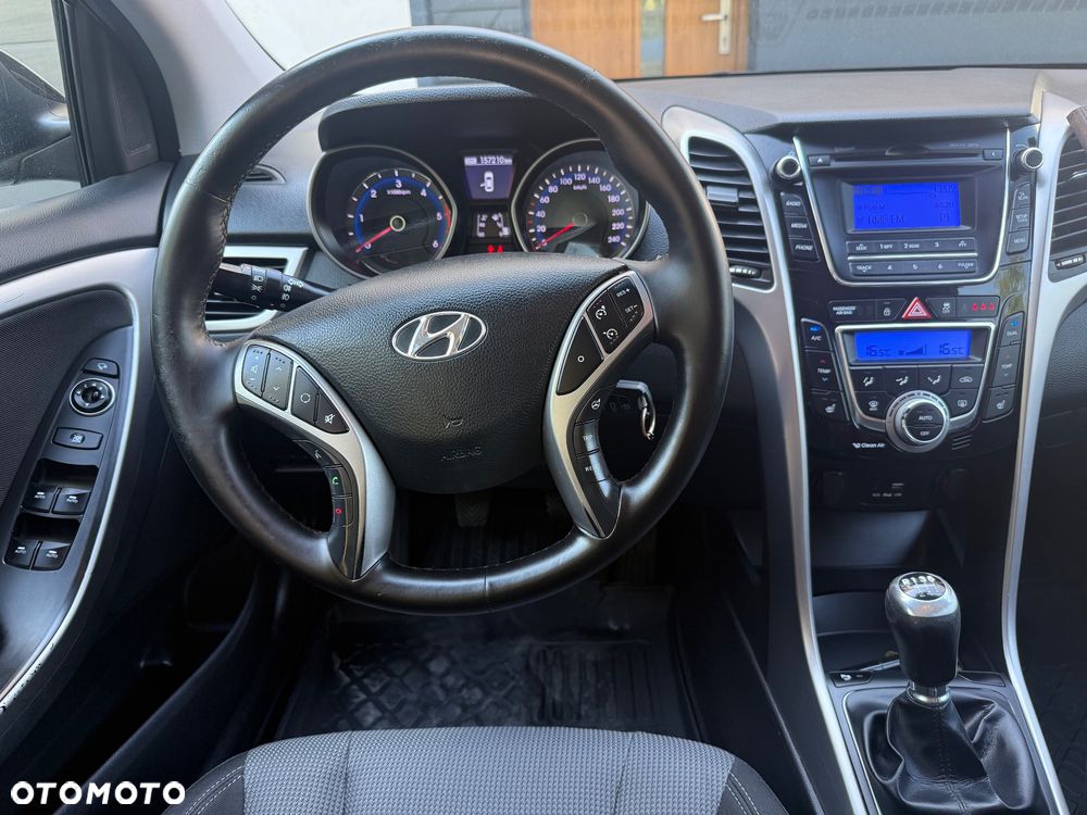 Hyundai i30 1.4 CRDi Classic + - 21