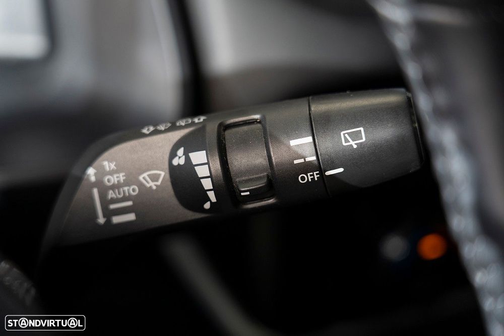Nissan Qashqai 1.3 DIG-T N-Connecta J18 Led - 32