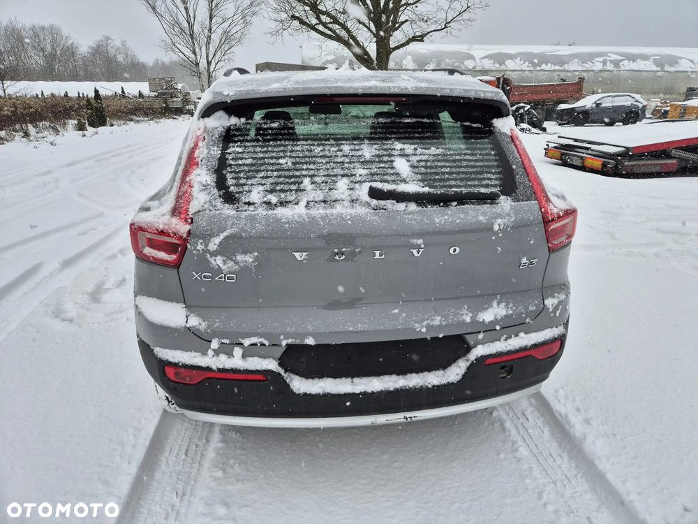 Volvo XC 40 - 20
