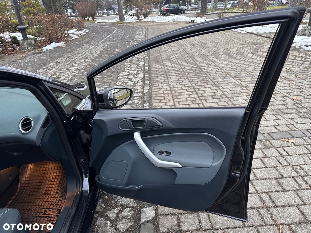 Ford Fiesta 1.25 Titanium - 20