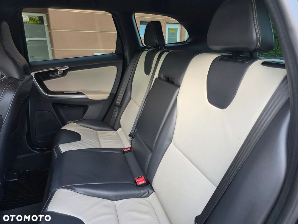 Volvo XC 60 D4 Summum - 23
