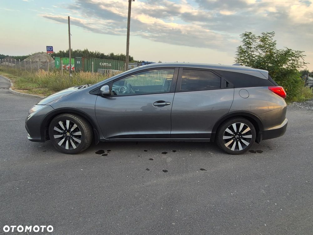 Honda Civic 1.6 i-DTEC Executive Navi - 8