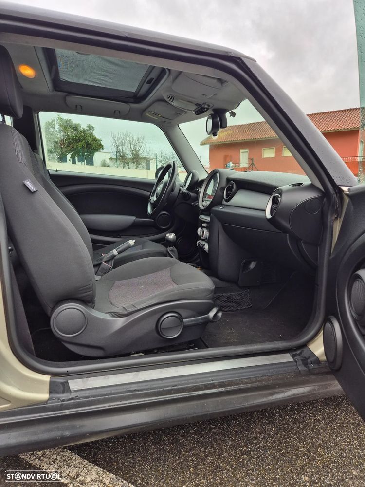 MINI 3 Portas Cooper D - 9