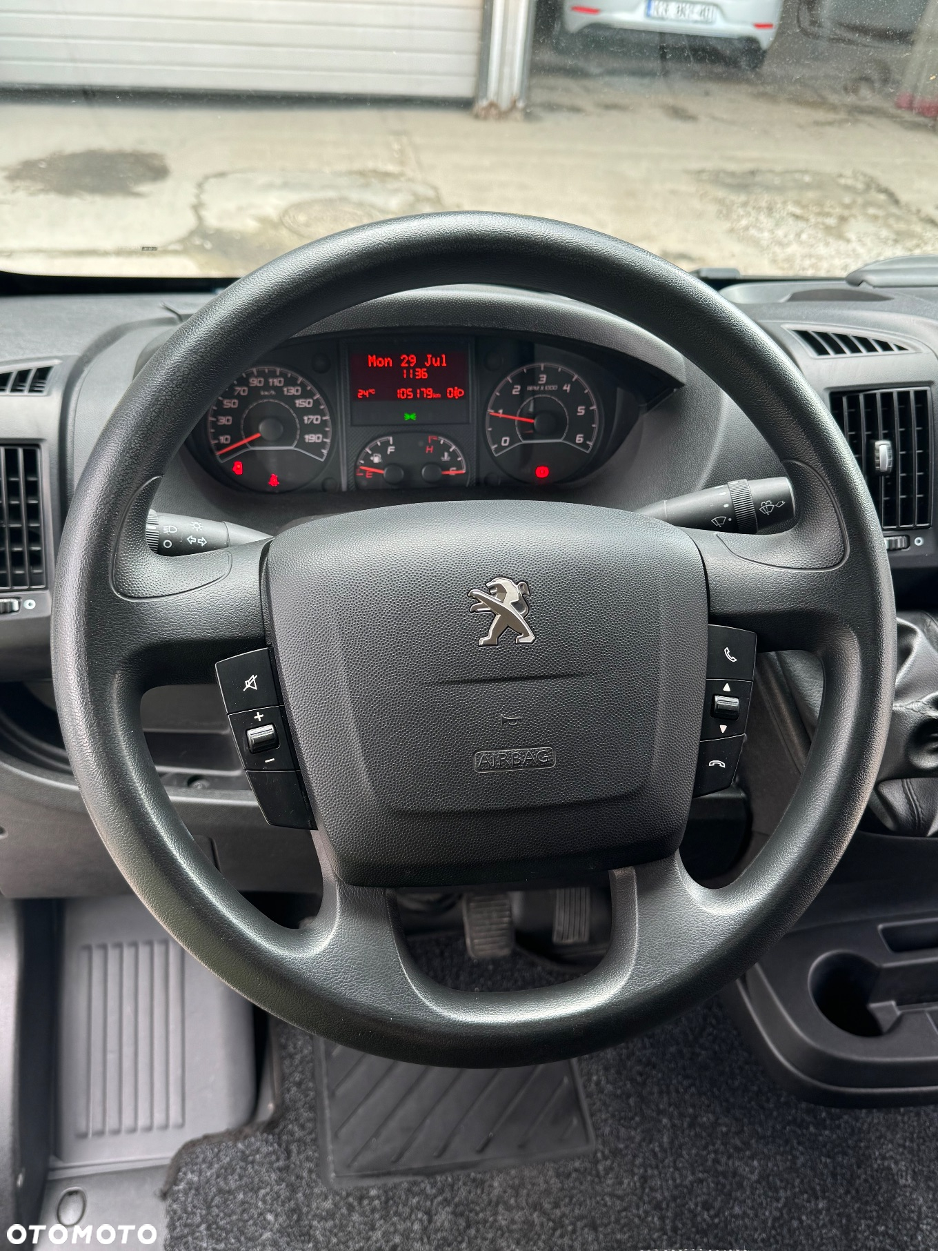 Peugeot Boxer 335 - 9