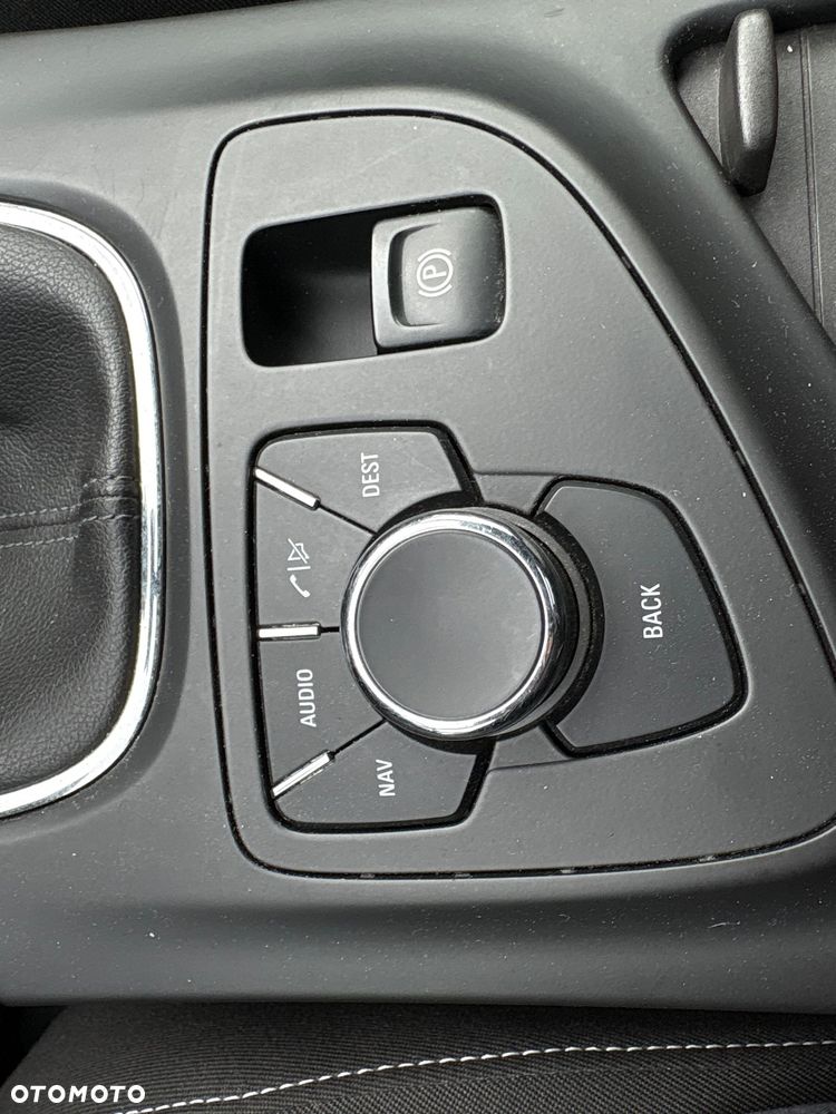 Opel Insignia 1.6 T Cosmo - 22