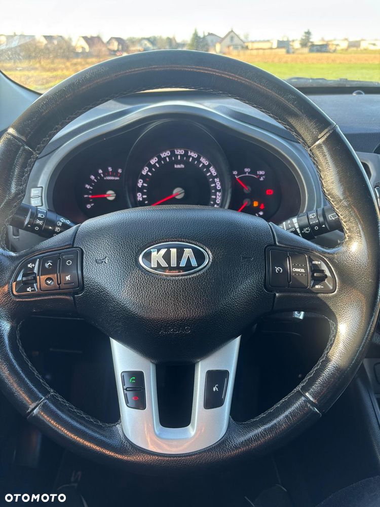 Kia Sportage 1.7 CRDI 2WD ISG Dream-Team Edition - 34