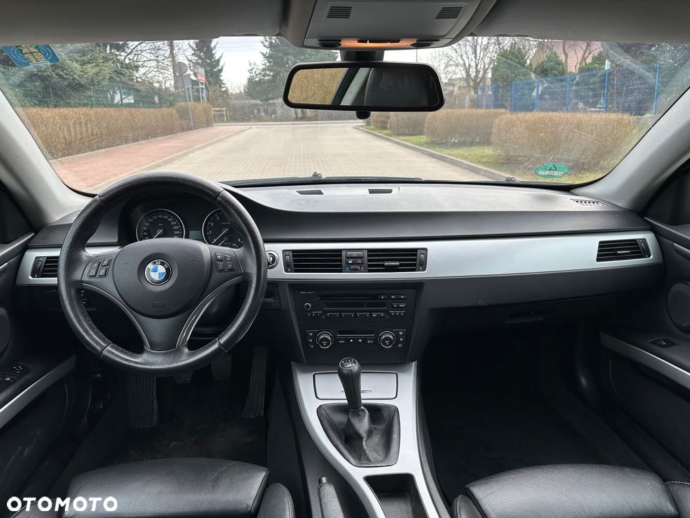 BMW Seria 3 325i - 19