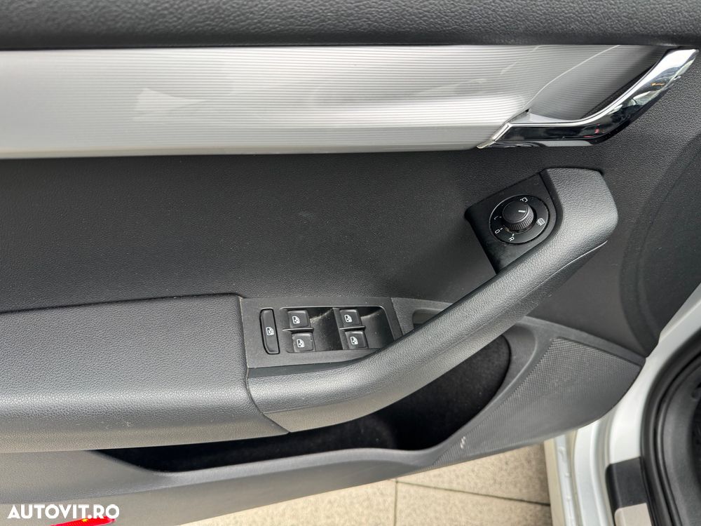 Skoda Octavia 1.6 TDI Ambition - 11