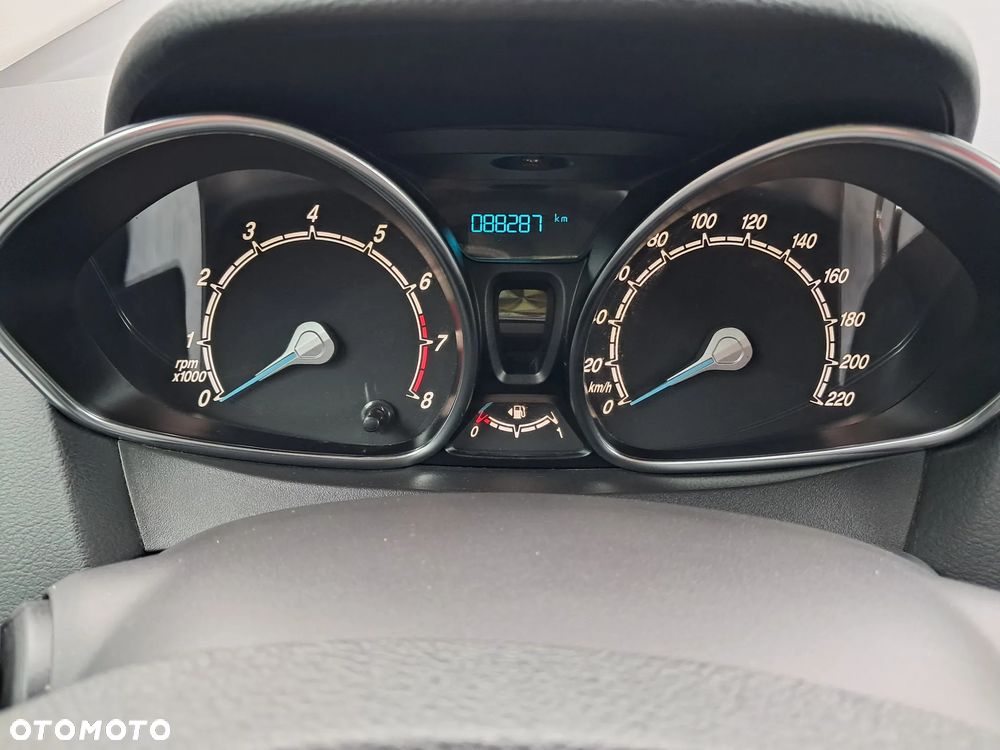 Ford Tourneo Courier - 2