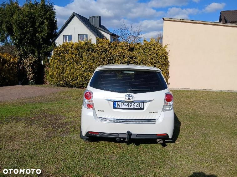 Toyota Verso 2.0 D-4D Executive - 8