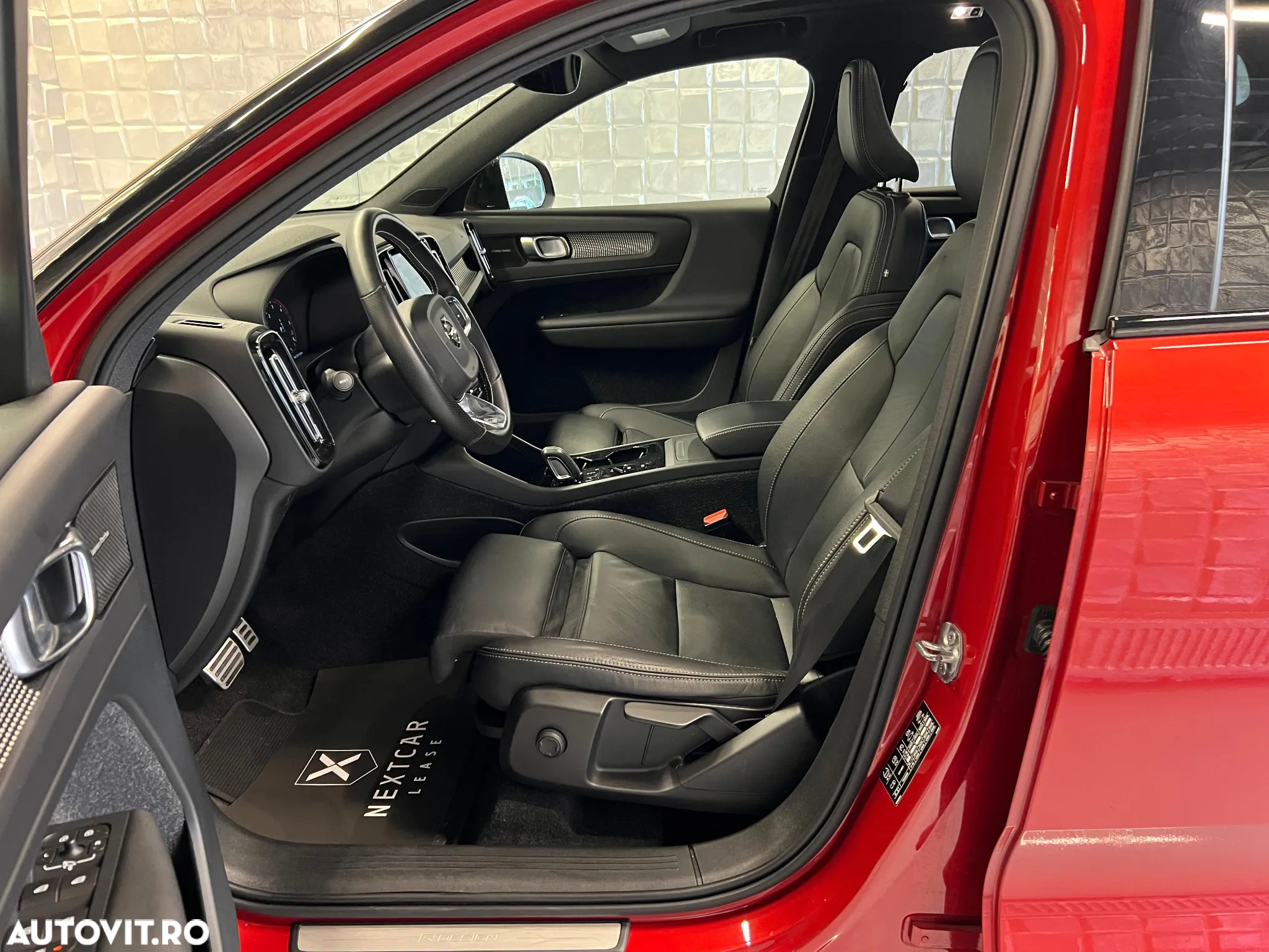 Volvo XC 40 D4 AWD Geartronic R-Design - 10