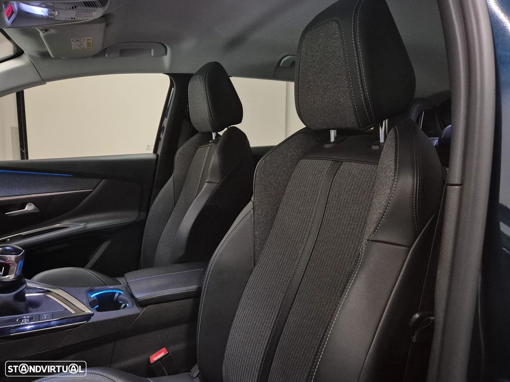 Peugeot 3008 1.2 PureTech Allure Pack - 23