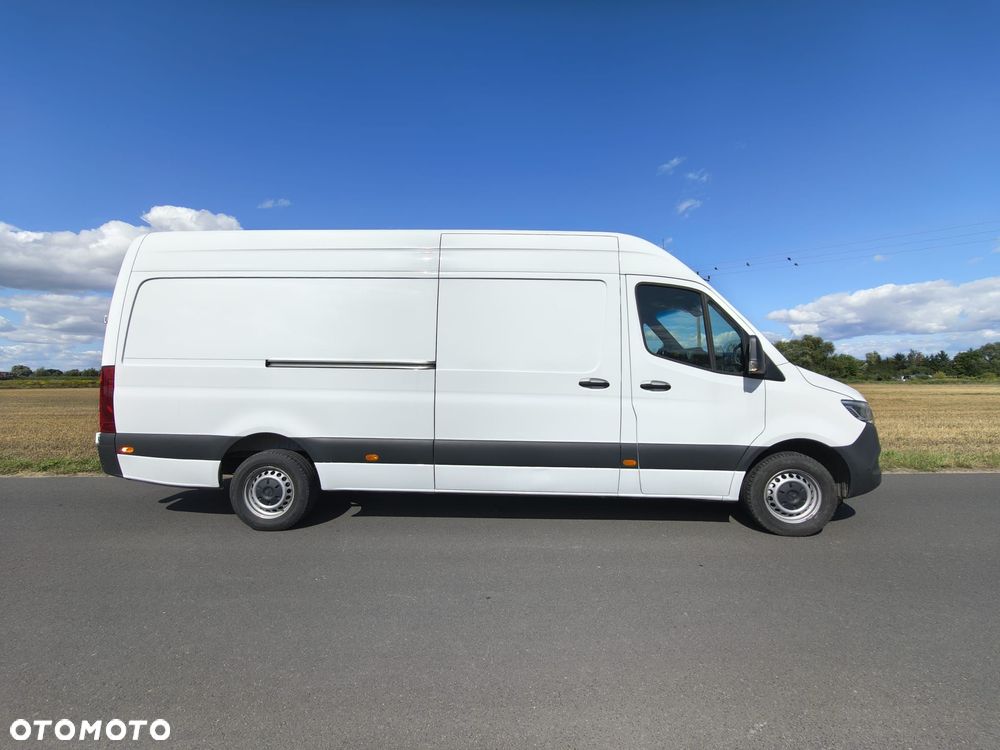 Mercedes-Benz Sprinter - 13