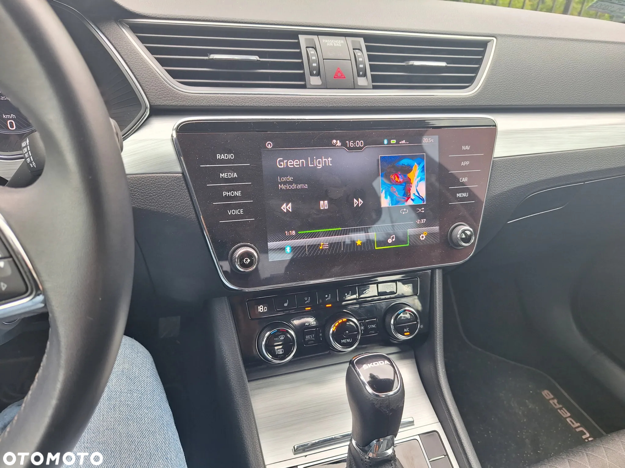 Skoda Superb 2.0 TSI Ambition DSG - 8