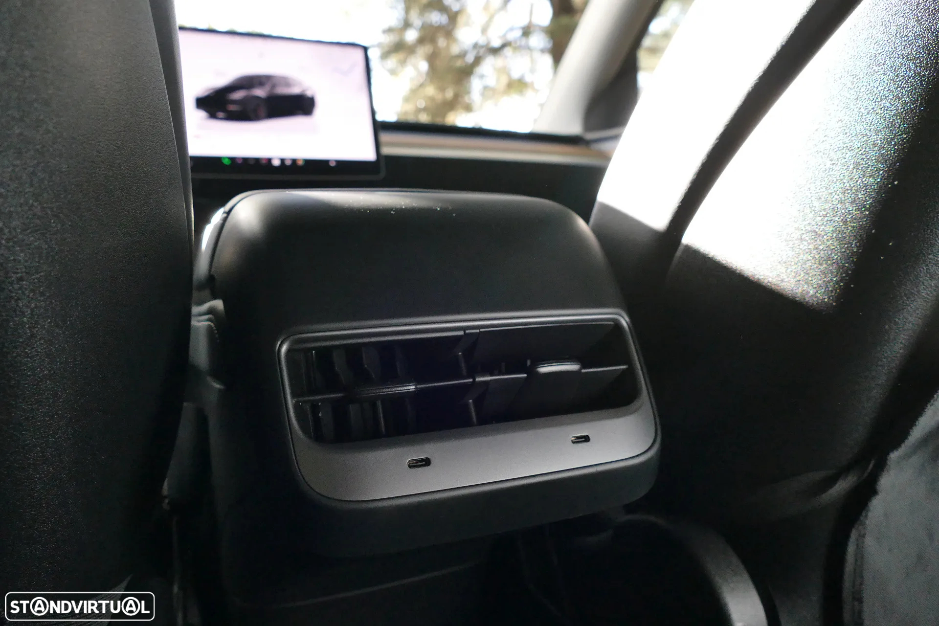 Tesla Model Y Performance Dual Motor AWD - 26
