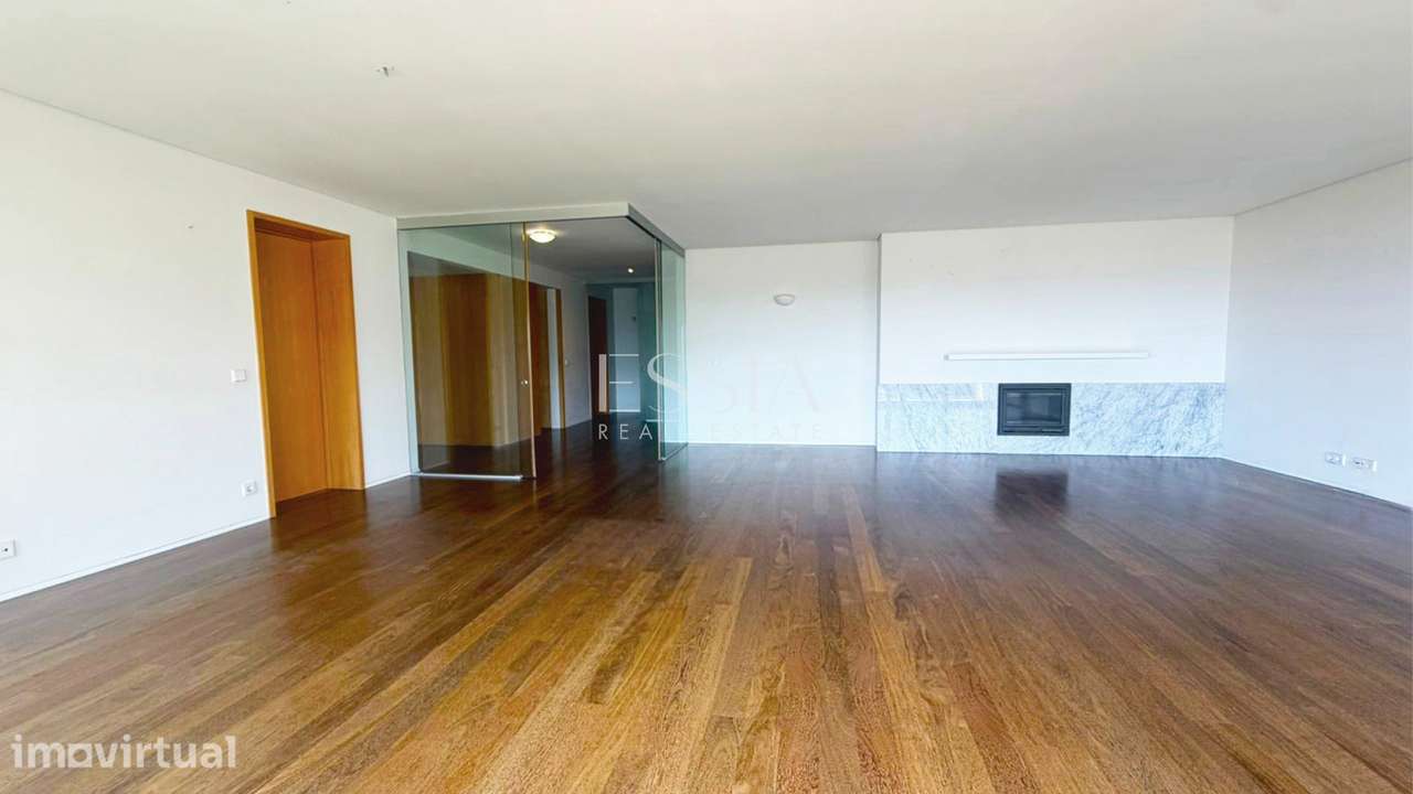 Apartamento T4 com Varanda e Vista mar - Grande imagem: 5/24