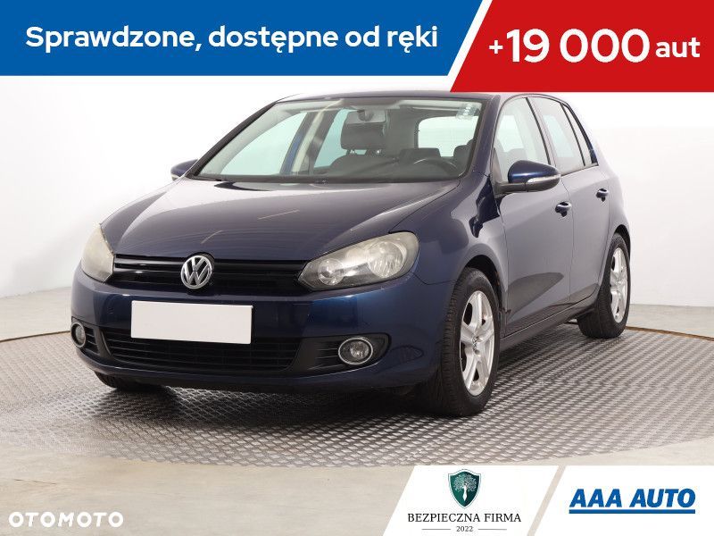 Volkswagen Golf - 1