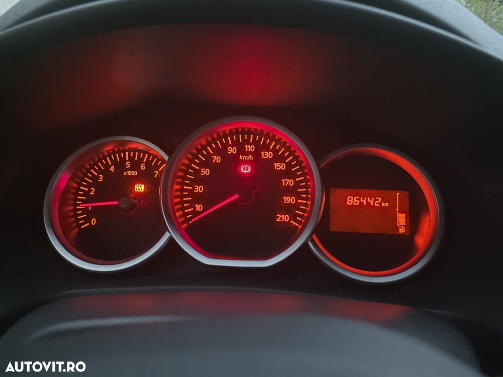 Dacia Sandero - 5