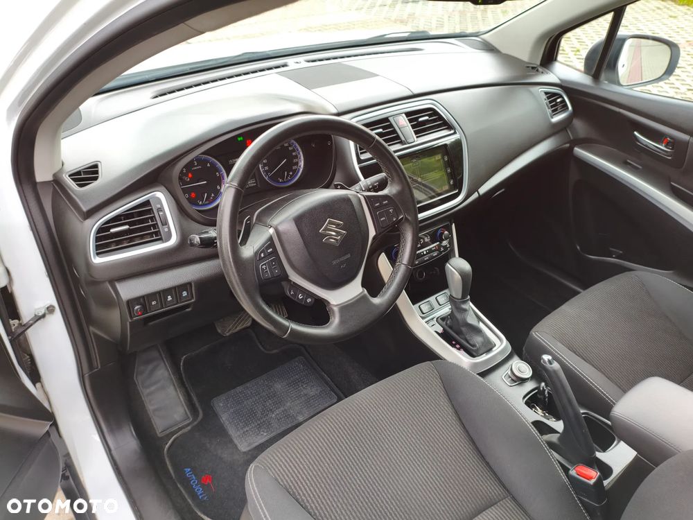 Suzuki S-Cross - 25