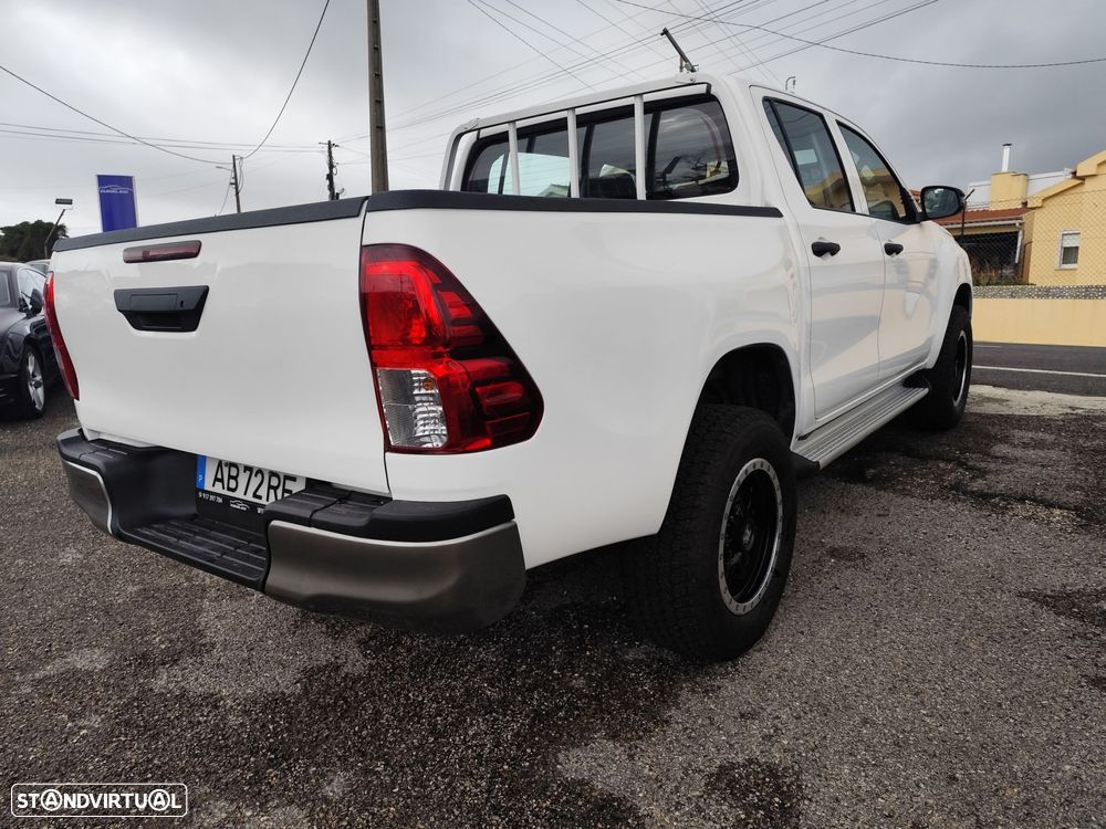 Toyota Hilux 2.4 D-4D 4WD CD Tracker - 12