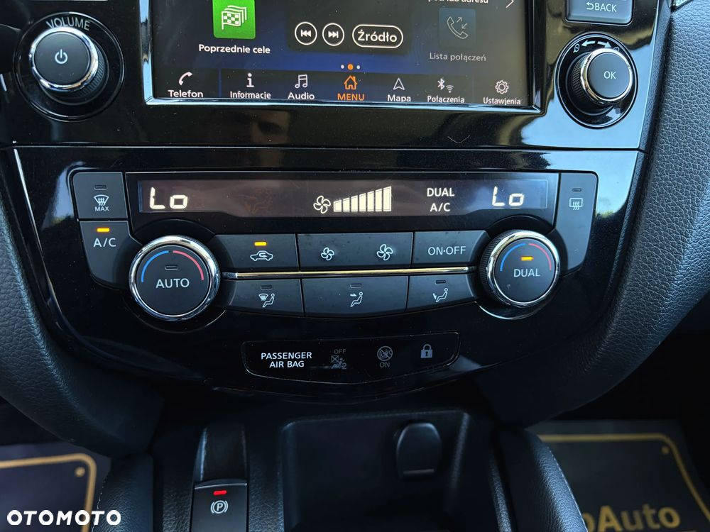 Nissan Qashqai 1.3 DIG-T N-Connecta - 30