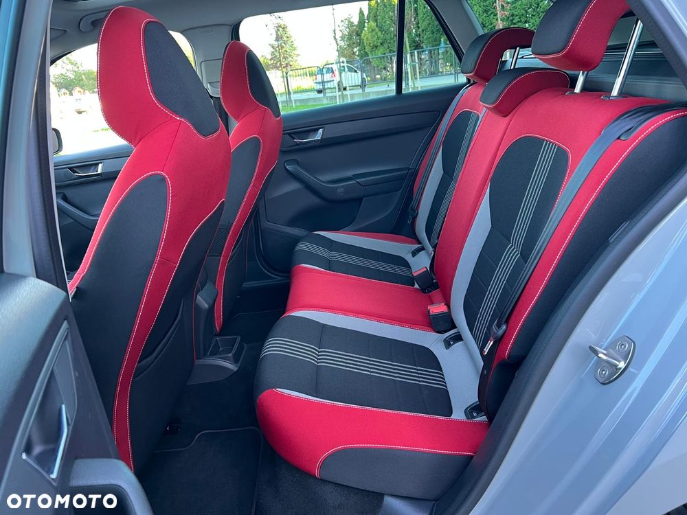 Skoda Fabia 1.2 TSI Monte Carlo - 31