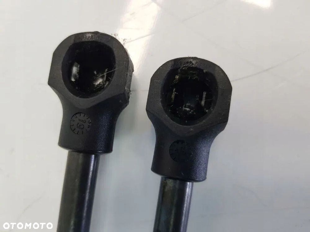 SIŁOWNIK TELESKOP KLAPY TYŁ KPL. CAPTUR II 904507649R EU - 4