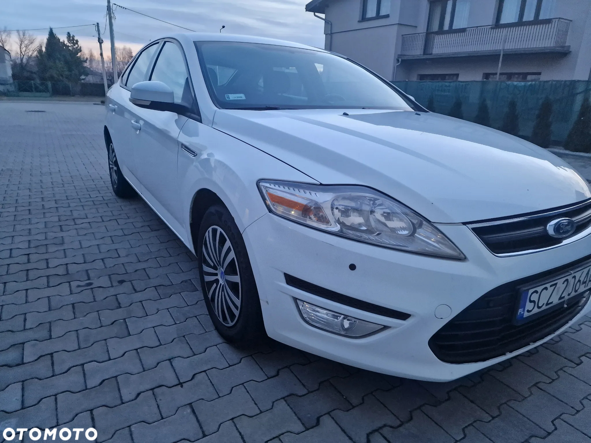 Ford Mondeo 1.6 T Ambiente - 4