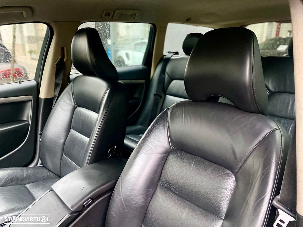 Volvo V70 2.0 D Momentum - 11