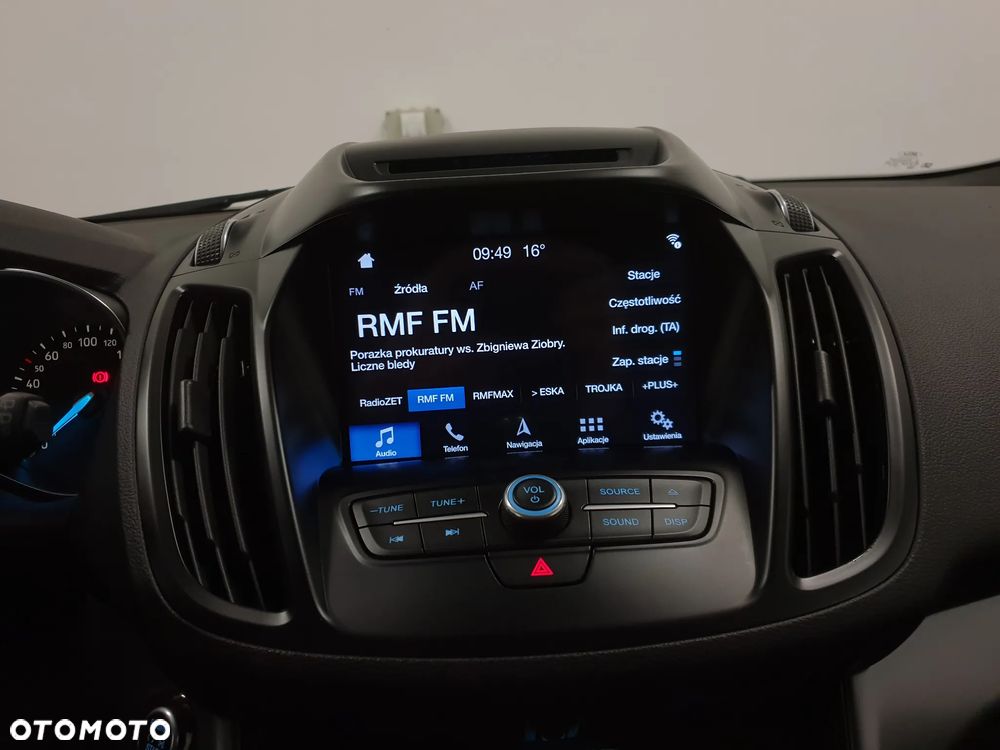 Ford Kuga 1.5 EcoBoost 2x4 Titanium - 16