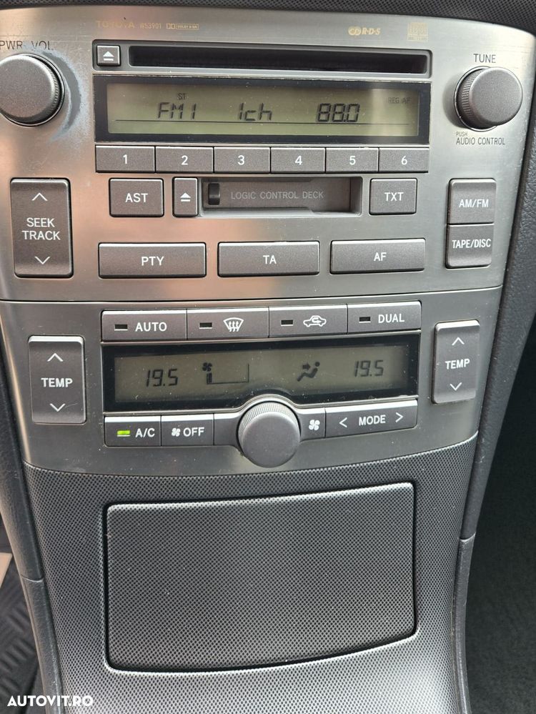 Toyota Avensis 2.0 D-4D C - 6
