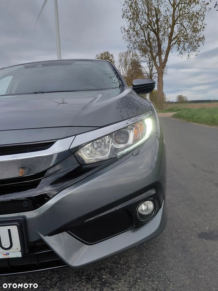 Honda Civic 1.5 i-VTEC Turbo Elegance - 14