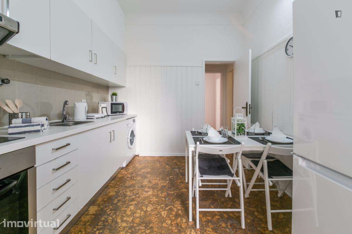 Quarto - localizado em Picoas Lisbon - Grande imagem: 4/18