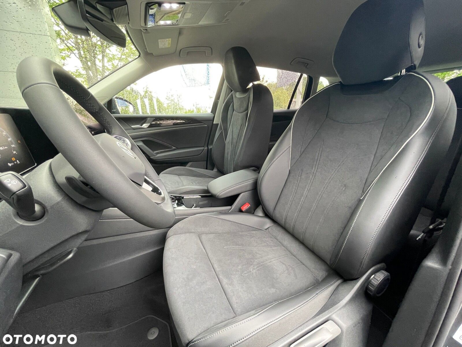Volkswagen Tiguan - 12
