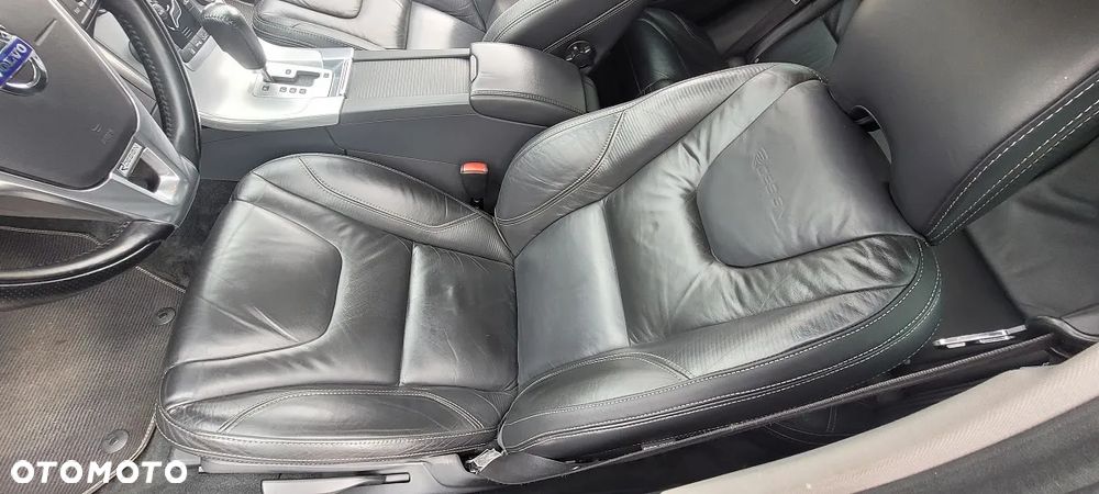 Volvo V60 D3 Geartronic R-Design - 15