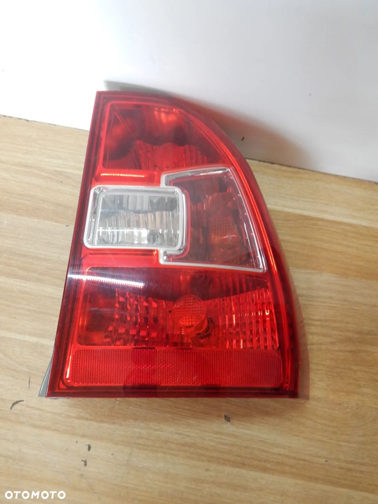Lampa prawy tył Kia Sportage II 08-10 Lift Łuków części - 1
