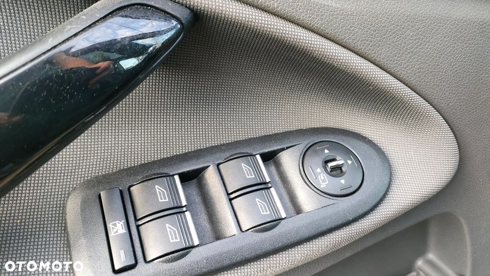 Ford Kuga 2.0 TDCi 2x4 Champions Edition - 16