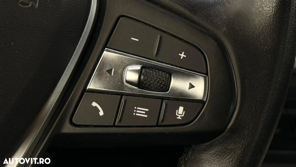 BMW Seria 3 320i Aut. Sport Line - 15