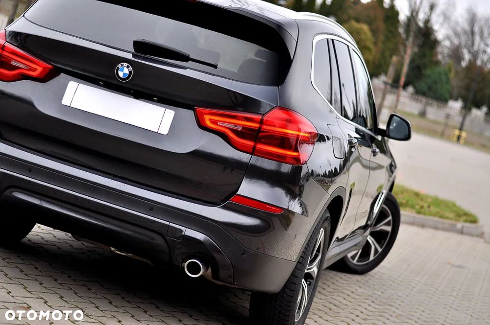 BMW X3 sDrive18d Business Edition - 12