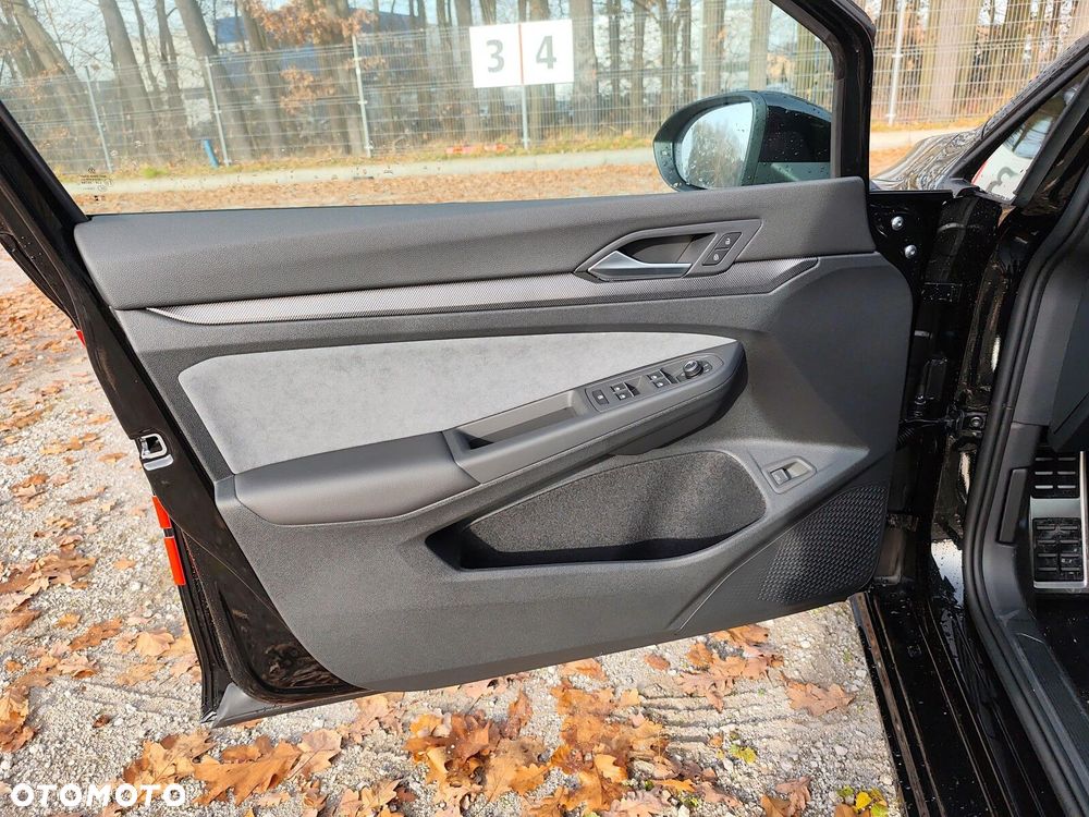 Volkswagen Golf Variant - 10