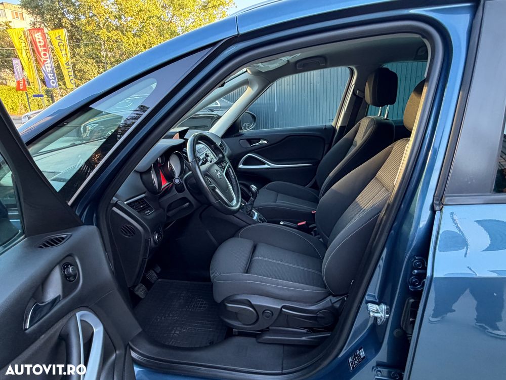 Opel Zafira - 34