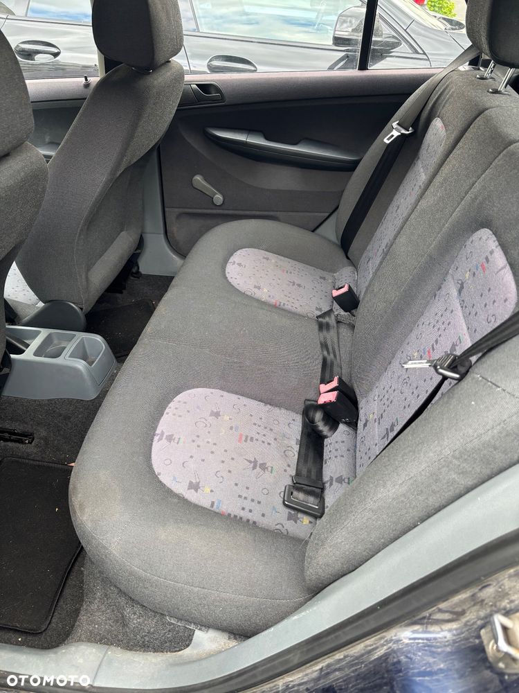 Skoda Fabia 1.2 HTP Basis - 11