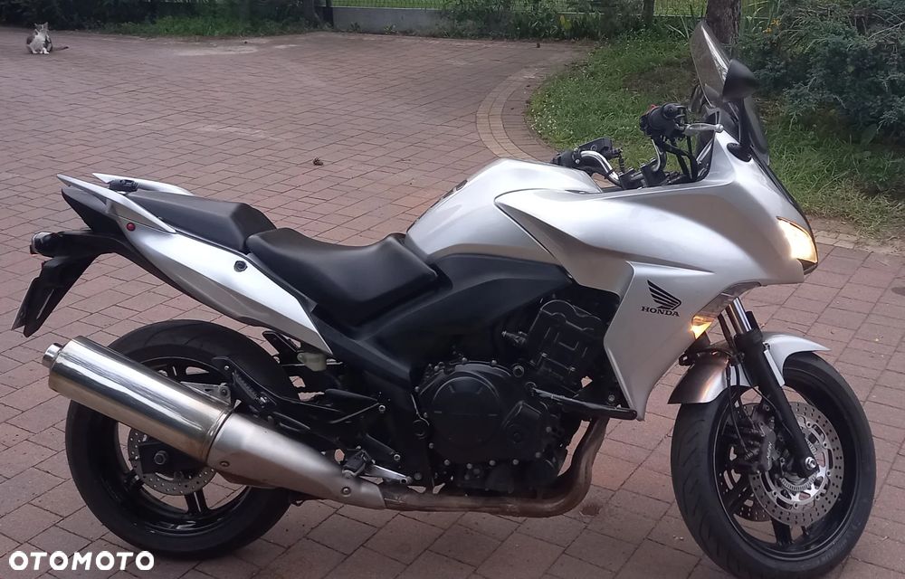 Honda CBF - 2