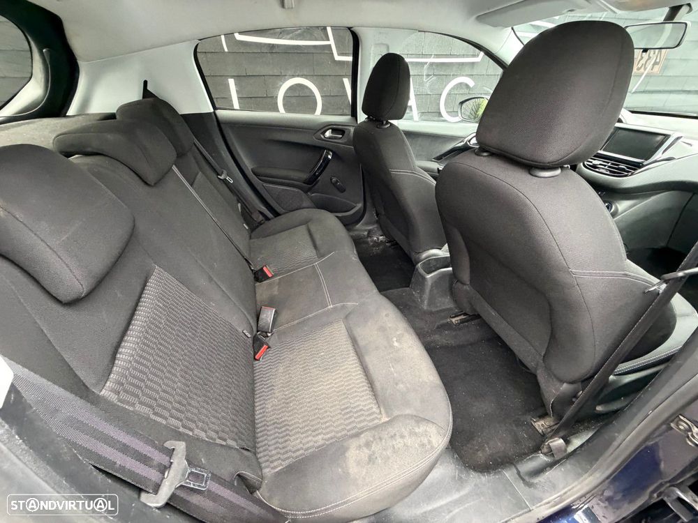 Peugeot 208 82 PureTech Style - 9
