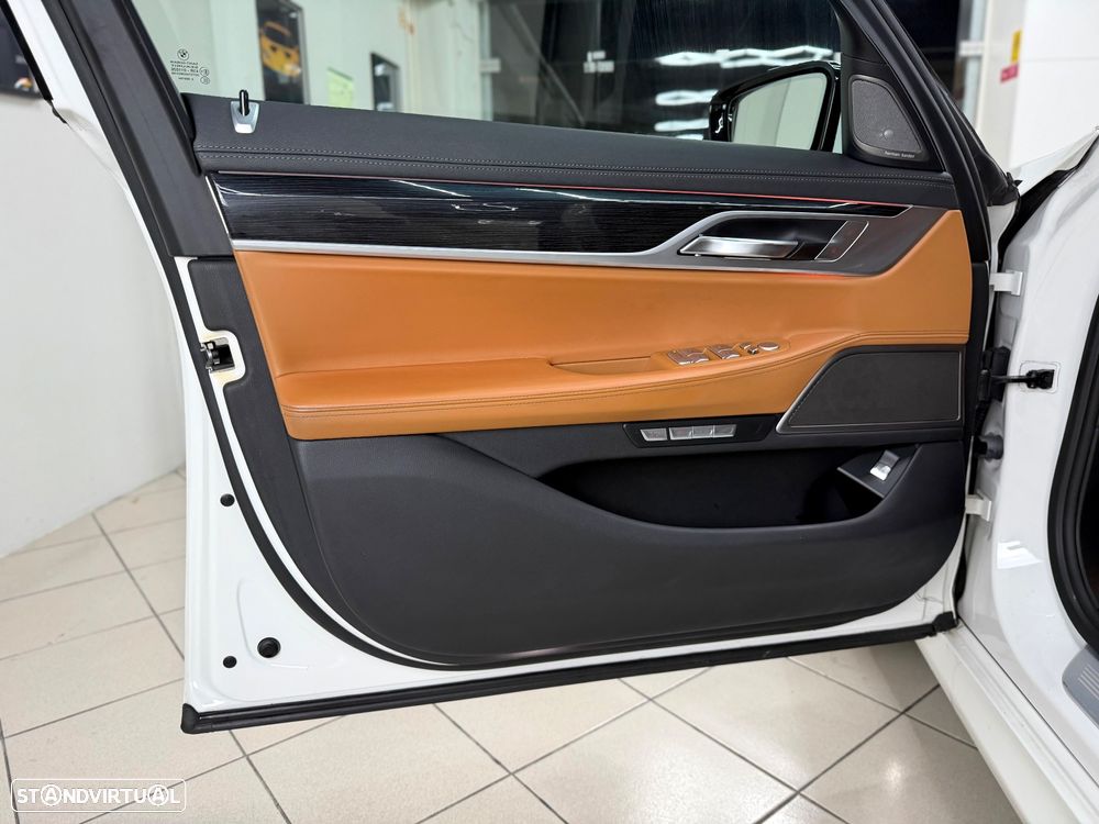 BMW 730 d xDrive Pack M - 12