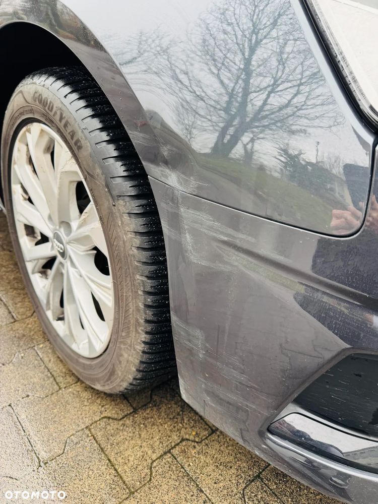 Audi A4 Avant 35 TFSI S tronic design - 15