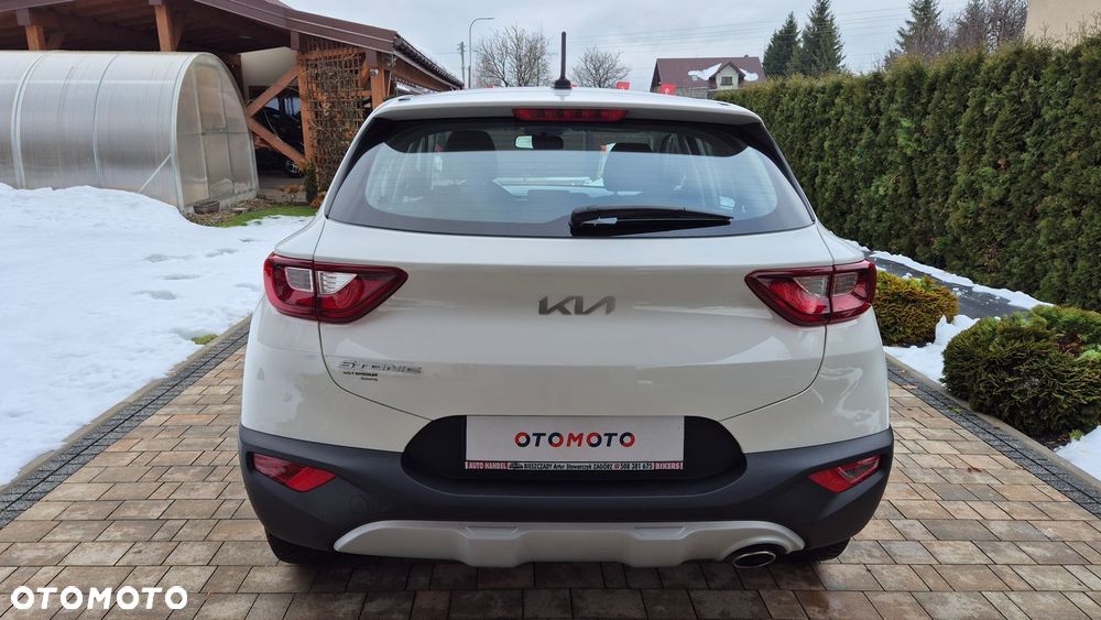 Kia Stonic 1.2 L - 4