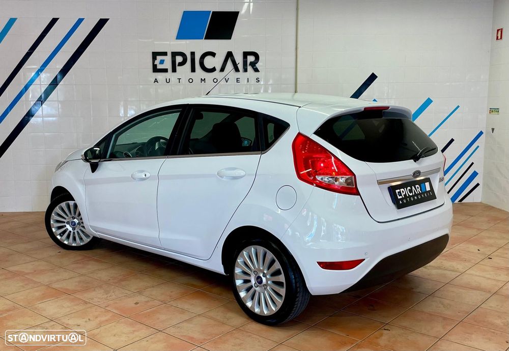 Ford Fiesta 1.4 Titanium Aut. - 11
