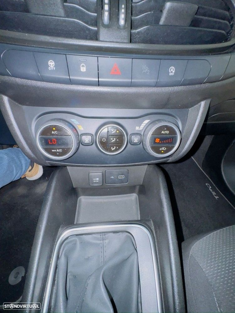 Fiat Tipo Station Wagon 1.3 M-Jet Lounge - 20