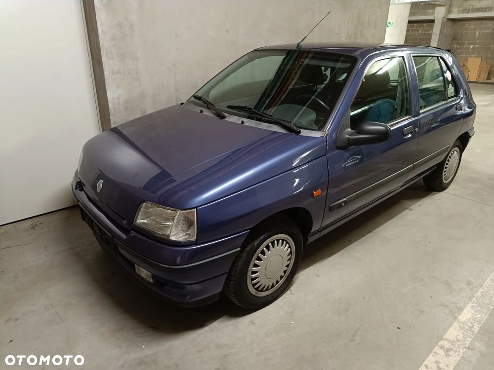 Renault Clio - 9